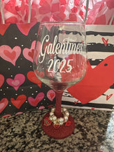 Galentine’s Glam Wine Glasses